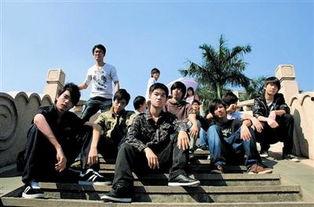 崇拜明星利弊,揭秘粉丝心理与社会影响