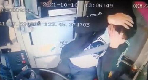 砸头视频,砸头视频背后的真相揭秘