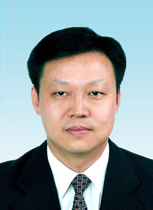 陈瑞的老公陈波简历,才华横溢的音乐制作人，揭秘他的精彩人生