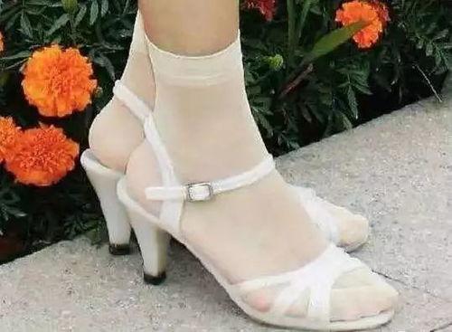 全球恋足丝袜,足下风情，丝袜诱惑，探寻足下时尚之旅